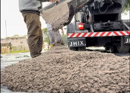 Caminhão Betoneira Jmix